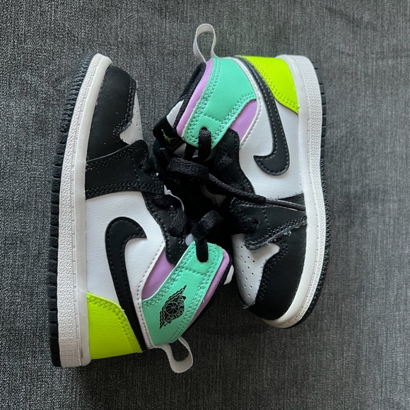 jordan 1 mid pastel multicolor